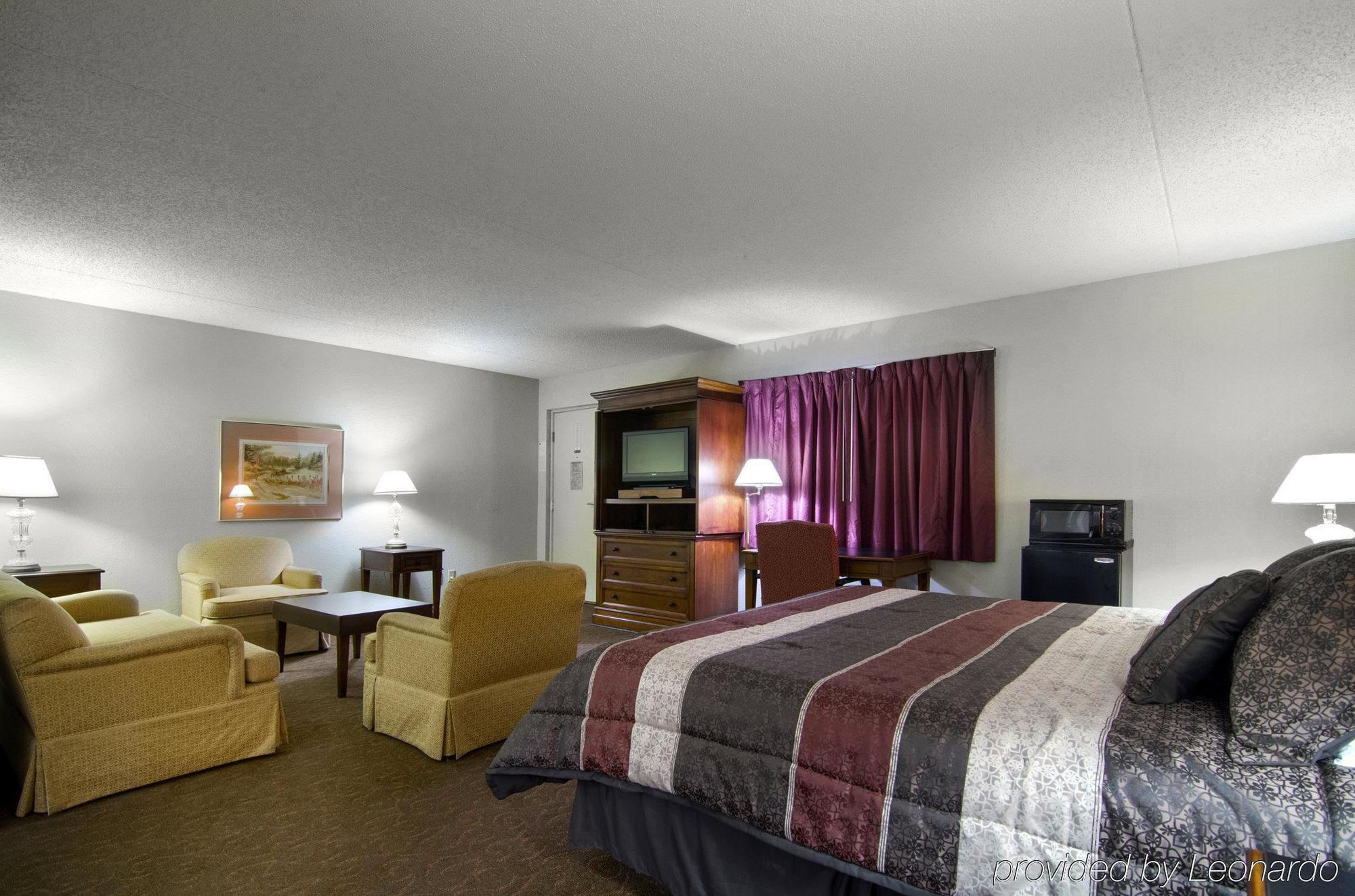 America'S Best Inn And Suites Emporia Kültér fotó
