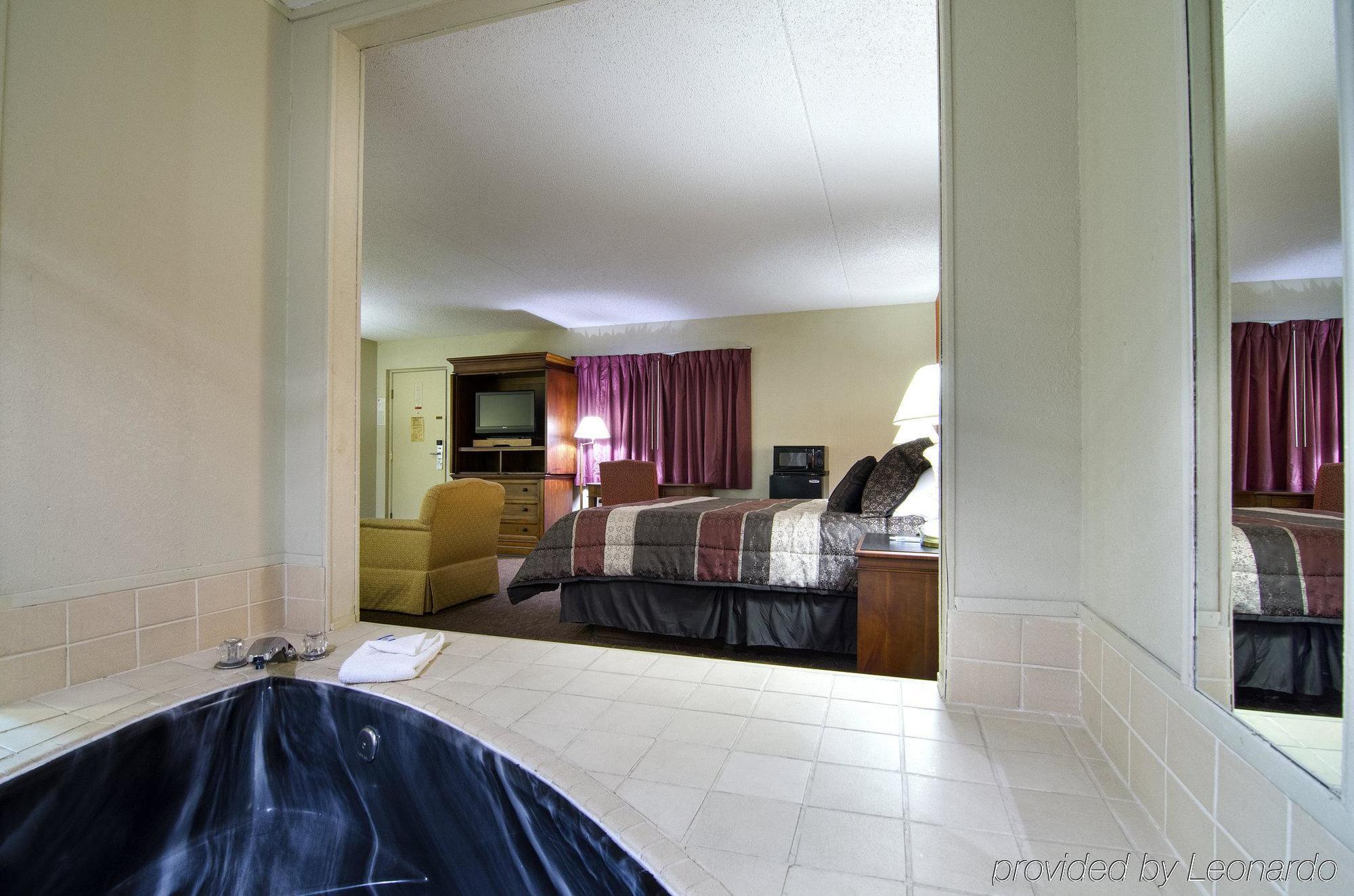 America'S Best Inn And Suites Emporia Kültér fotó
