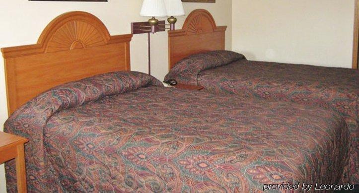 America'S Best Inn And Suites Emporia Kültér fotó