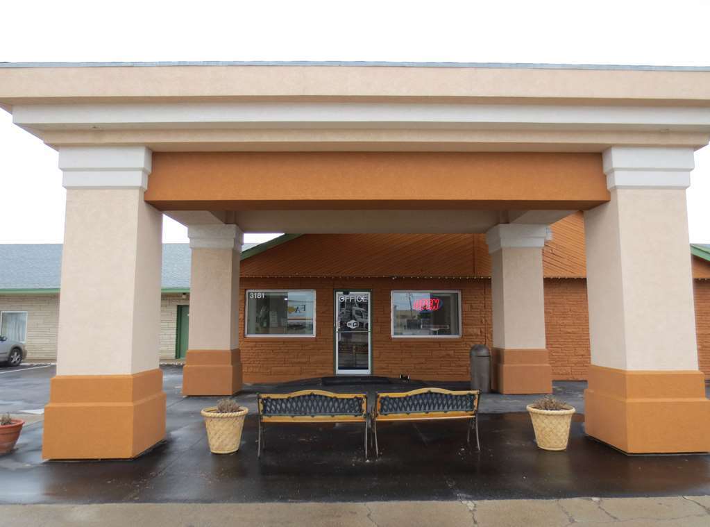 America'S Best Inn And Suites Emporia Kültér fotó