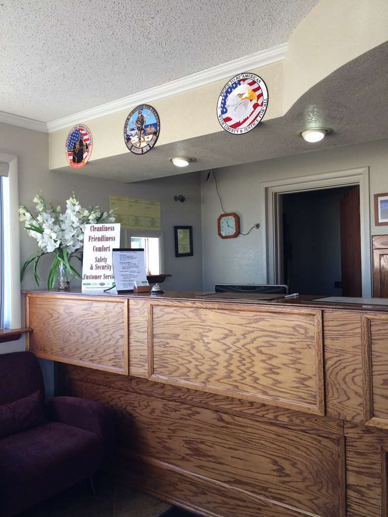 America'S Best Inn And Suites Emporia Beltér fotó