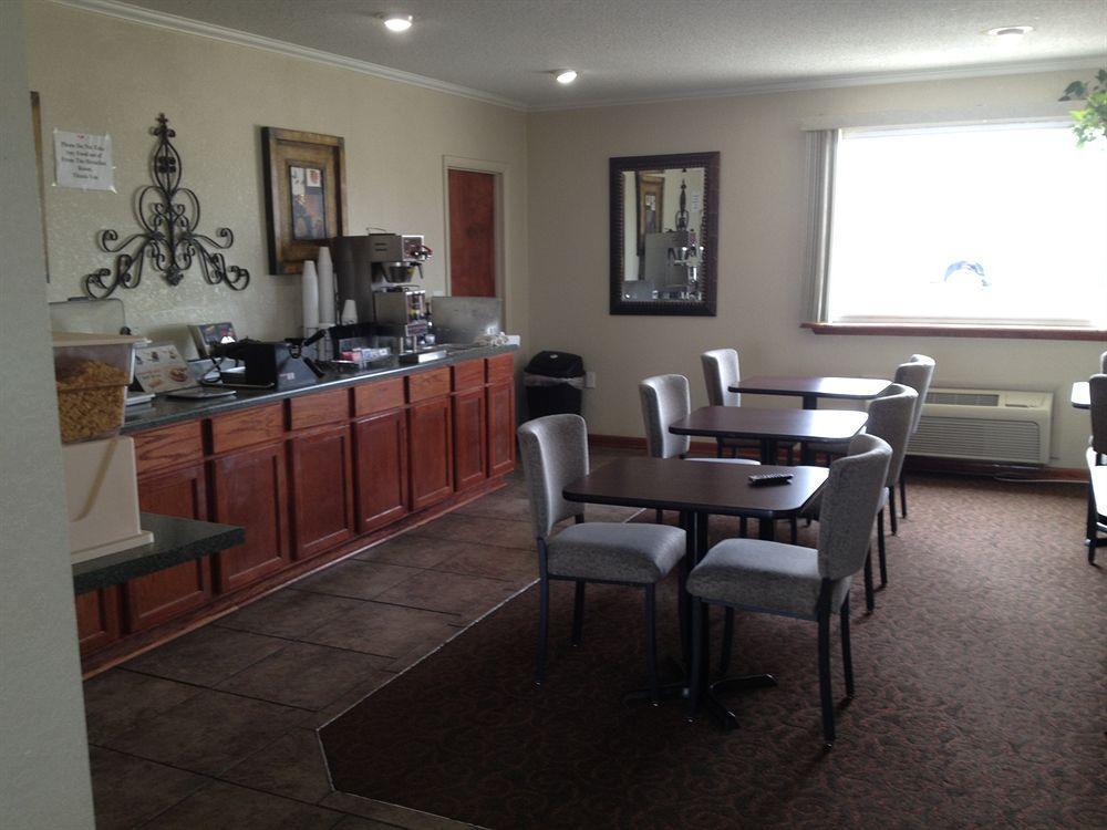 America'S Best Inn And Suites Emporia Kültér fotó