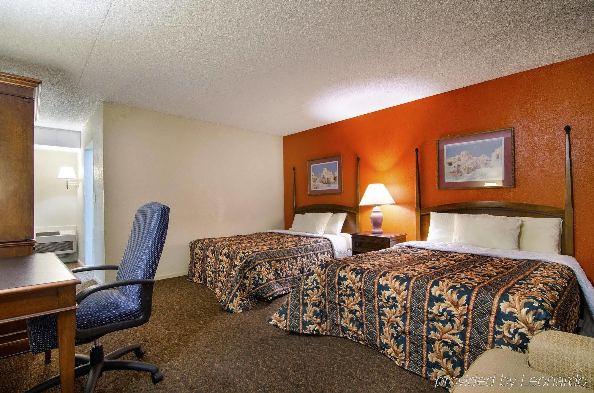 America'S Best Inn And Suites Emporia Kültér fotó