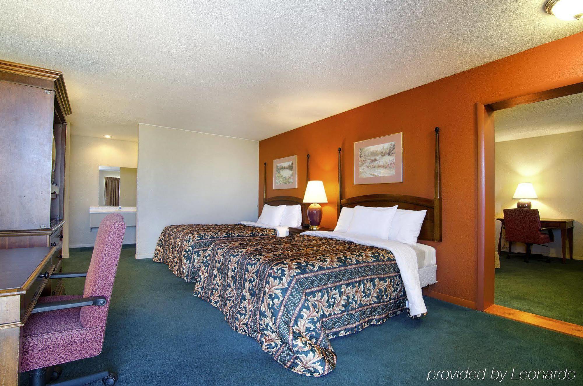 America'S Best Inn And Suites Emporia Kültér fotó